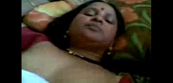 Indian Village aunty sex in her husband - XVIDEOS.COM